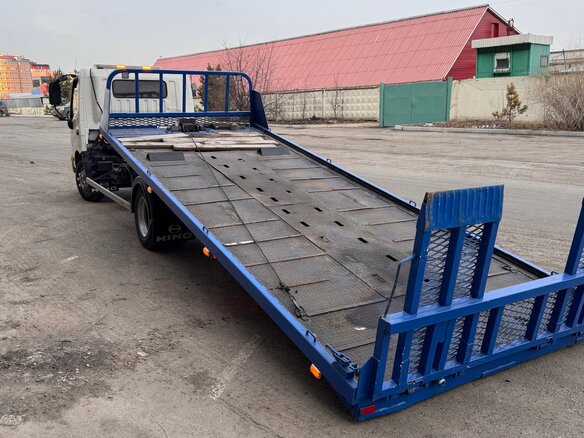 2013 Hino Series 300 (Dutro), белый, 3600000 рублей - вид 4