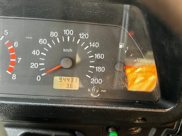 2016 Lada (ВАЗ) 2121 (4x4) I Рестайлинг, белый, 550000 рублей - вид 1