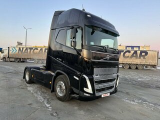 2022 Volvo FH, чёрный, 12990000 рублей, вид 4
