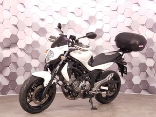 2013 Suzuki SFV 650 Gladius, белый, 449000 рублей, вид 2