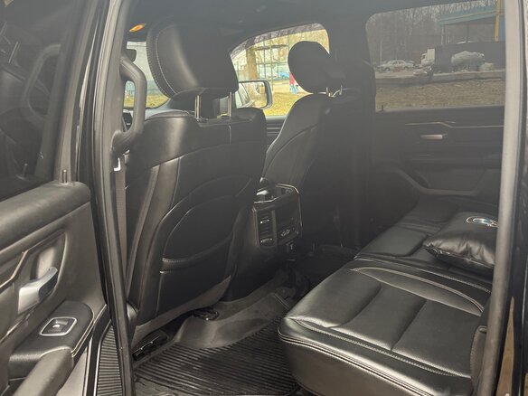 2020 Ram 1500 Crew Cab V, чёрный, 5100000 рублей - вид 11