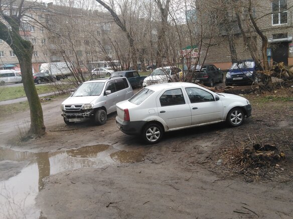 2013 Renault Logan I Рестайлинг, белый, 160000 рублей - вид 2