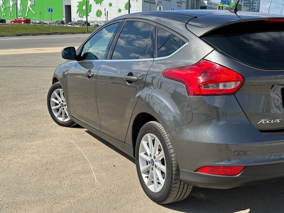 2016 Ford Focus III Рестайлинг, серый, 999999 рублей - вид 4