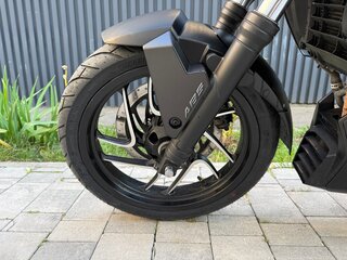 2018 Bajaj Dominar 400, чёрный, 253000 рублей, вид 3