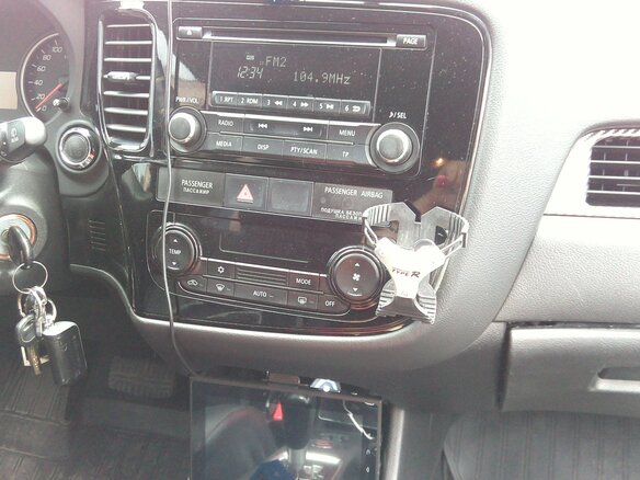 2014 Mitsubishi Outlander III, чёрный - вид 2