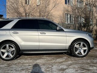 2012 Mercedes-Benz M-Класс 550 III (W166), серебристый, 2900000 рублей, вид 5
