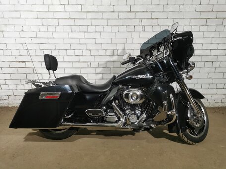 2013 Harley-Davidson Street Glide, чёрный, 1100000 рублей, вид 5