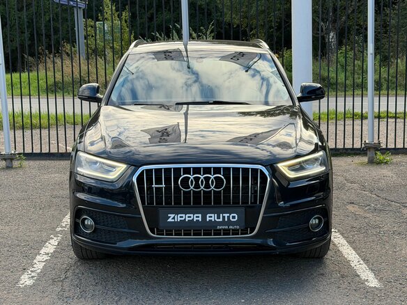 2013 Audi Q3 I (8U), чёрный - вид 1