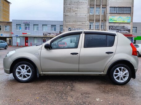 2012 Renault Sandero I, бежевый, 450000 рублей, вид 5