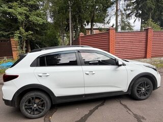 2021 Kia Rio X IV Рестайлинг, белый, 1598000 рублей, вид 4