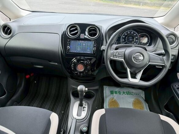 2019 Nissan Note II Рестайлинг, серебристый, 720000 рублей - вид 8