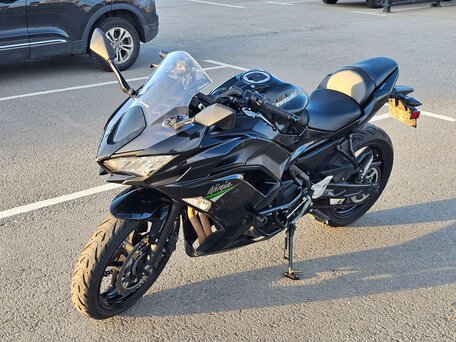 2021 Kawasaki Ninja 650, чёрный, 650000 рублей, вид 1
