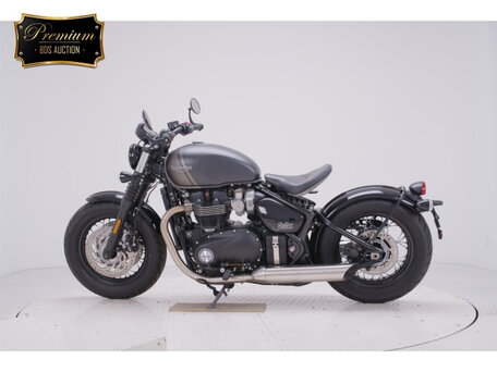 2021 Triumph Bonneville Bobber, чёрный, 1500000 рублей, вид 2