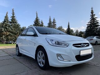 2014 Hyundai Solaris I, белый, 1105000 рублей, вид 4