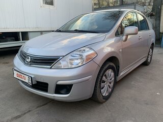 2012 Nissan Tiida I Рестайлинг, серебристый, 930000 рублей, вид 3