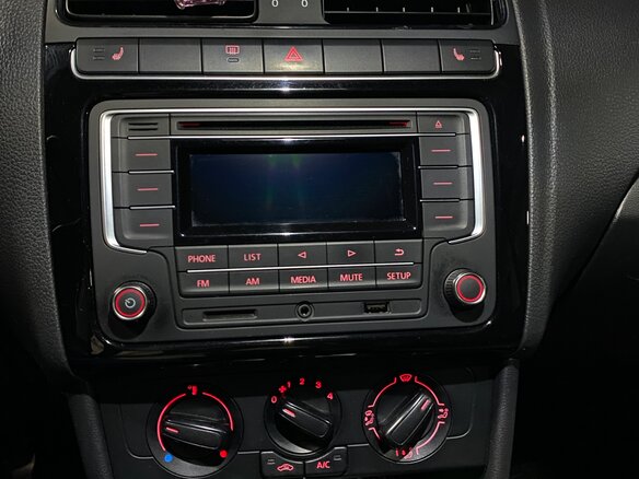 2014 Volkswagen Polo V, красный, 999999 рублей - вид 19