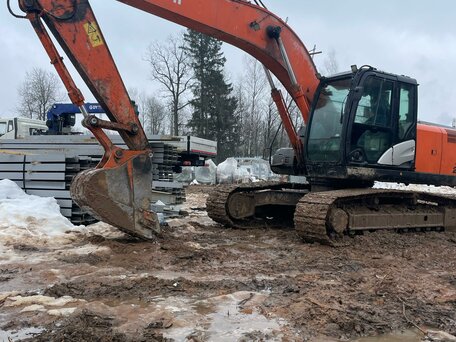 2013 Hitachi ZX200, оранжевый, 6500000 рублей, вид 1