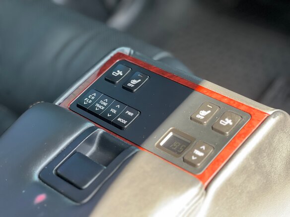 2012 Toyota Camry VII (XV50), чёрный, 1590000 рублей - вид 21