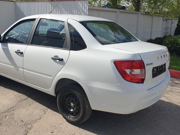 2024 Lada (ВАЗ) Granta I Рестайлинг, белый, 809999 рублей - вид 8