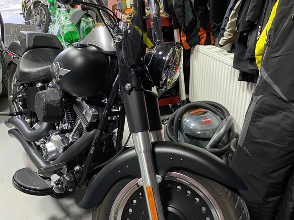 2012 Harley-Davidson Fat Boy, чёрный, 1790000 рублей - вид 1