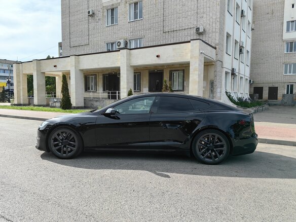 2021 Tesla Model S Plaid I Рестайлинг 2, чёрный, 8600000 рублей - вид 8