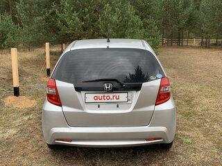 2010 Honda Fit II, серебристый, 700000 рублей, вид 3