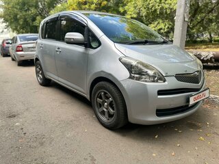 2010 Toyota Ractis I, серебристый, 750000 рублей, вид 4