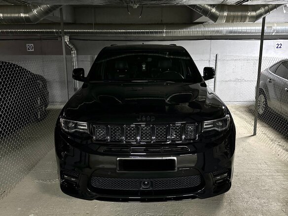 2020 Jeep Grand Cherokee SRT IV (WK2) Рестайлинг, чёрный - вид 4