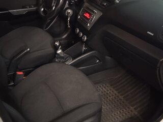 2017 Kia Rio III Рестайлинг, белый, 420000 рублей, вид 4