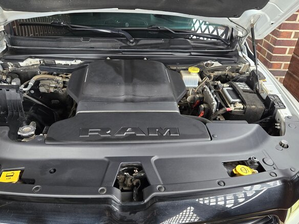 2022 Ram 1500 Crew Cab eTorque V, белый, 7900000 рублей - вид 12