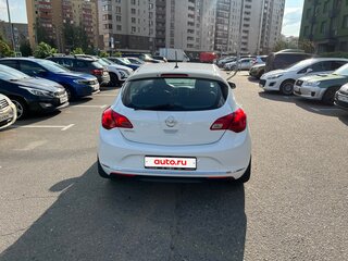 2014 Opel Astra J Рестайлинг, белый, 900000 рублей, вид 5
