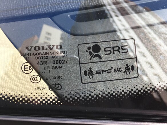 2011 Volvo XC60 I, чёрный - вид 10