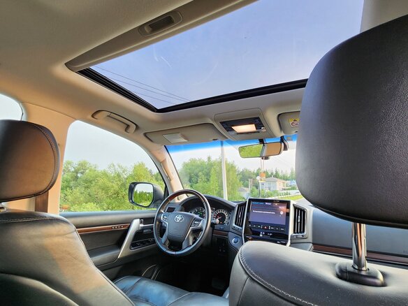 2015 Toyota Land Cruiser 200 Series Рестайлинг 2, белый - вид 17