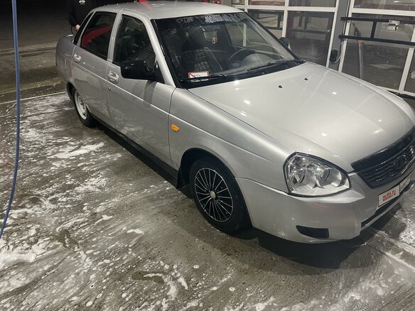 2011 Lada (ВАЗ) Priora I, серебристый, 400000 рублей - вид 2