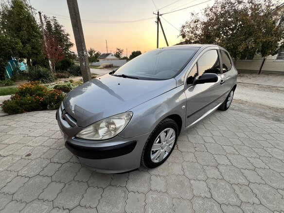 2004 Peugeot 307 I, серый, 400000 рублей - вид 1