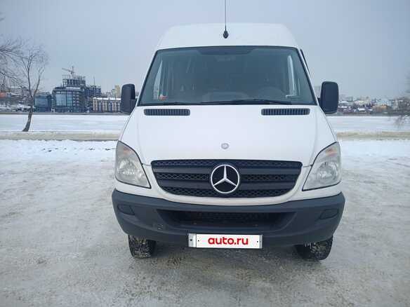 2011 Mercedes-Benz Sprinter, белый, 3100000 рублей - вид 2