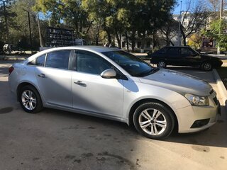 2011 Chevrolet Cruze I, серебристый, 950000 рублей, вид 4