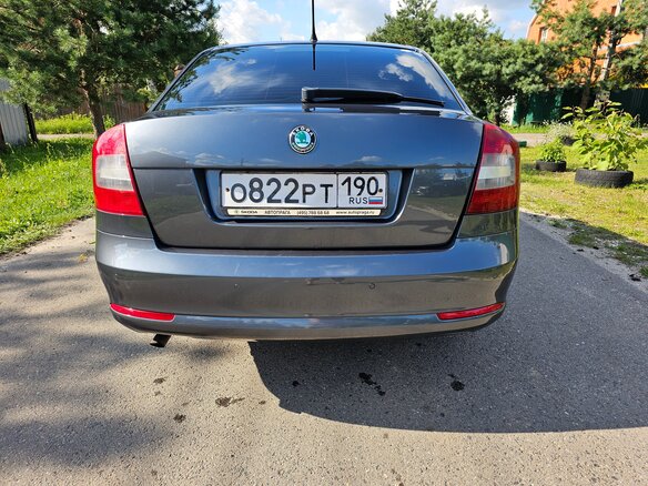 2012 Skoda Octavia II (A5) Рестайлинг, серый, 670000 рублей - вид 2
