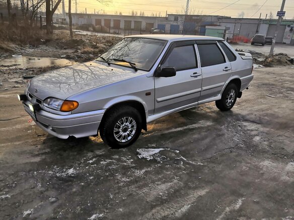2010 Lada (ВАЗ) 2115, серебристый