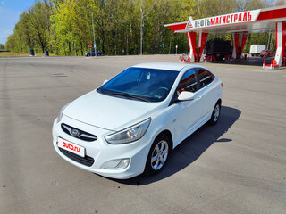2013 Hyundai Solaris I, белый, 600000 рублей, вид 1