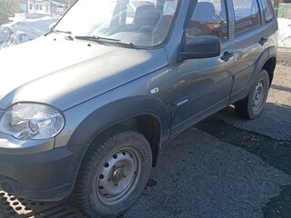 2015 Chevrolet Niva I Рестайлинг, серый, 650000 рублей, вид 3