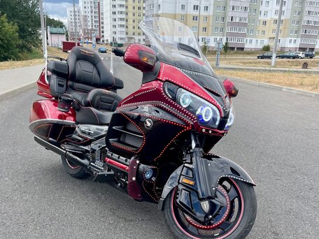 2012 Honda GL 1800 Gold Wing, красный, 2000000 рублей, вид 2