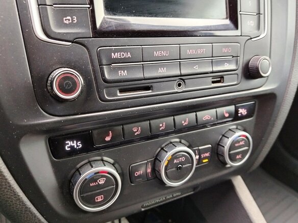 2014 Volkswagen Jetta VI Рестайлинг, белый, 1180000 рублей - вид 10
