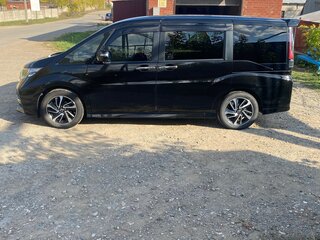 2016 Honda Stepwgn Spada V, чёрный, 2250000 рублей, вид 4