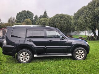 2011 Mitsubishi Pajero IV, чёрный, 1449000 рублей, вид 4