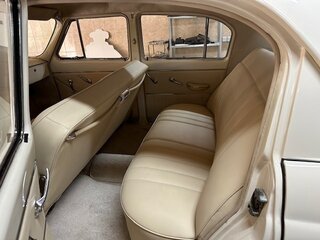 1968 ГАЗ 21 «Волга» 21Р, бежевый, 1000000 рублей, вид 3