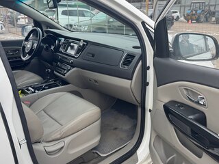 2016 Kia Carnival III, белый, 2900000 рублей, вид 4