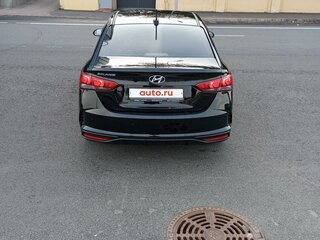2021 Hyundai Solaris II Рестайлинг, чёрный, 1450000 рублей, вид 4