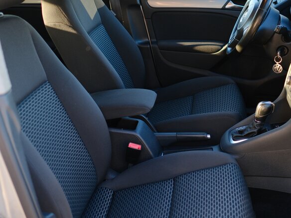 2012 Volkswagen Golf VI, серебристый, 705000 рублей - вид 9