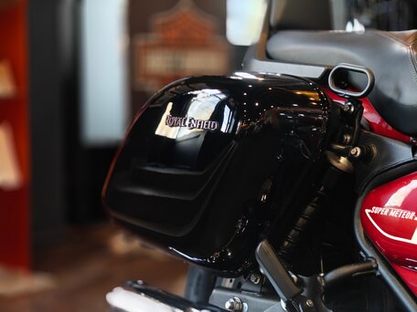 2026 Royal Enfield Super Meteor, красный, 792000 рублей, вид 3